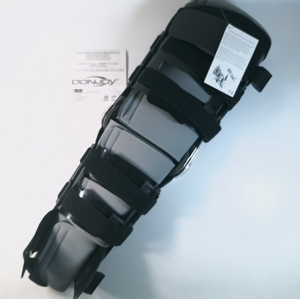 DonJoy Telescopic Post-Op Knee Brace IROM NWT